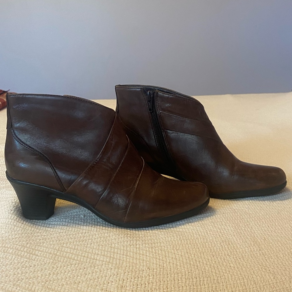 Earth Spirit Fiona Brown Leather Ankle Boots size 8